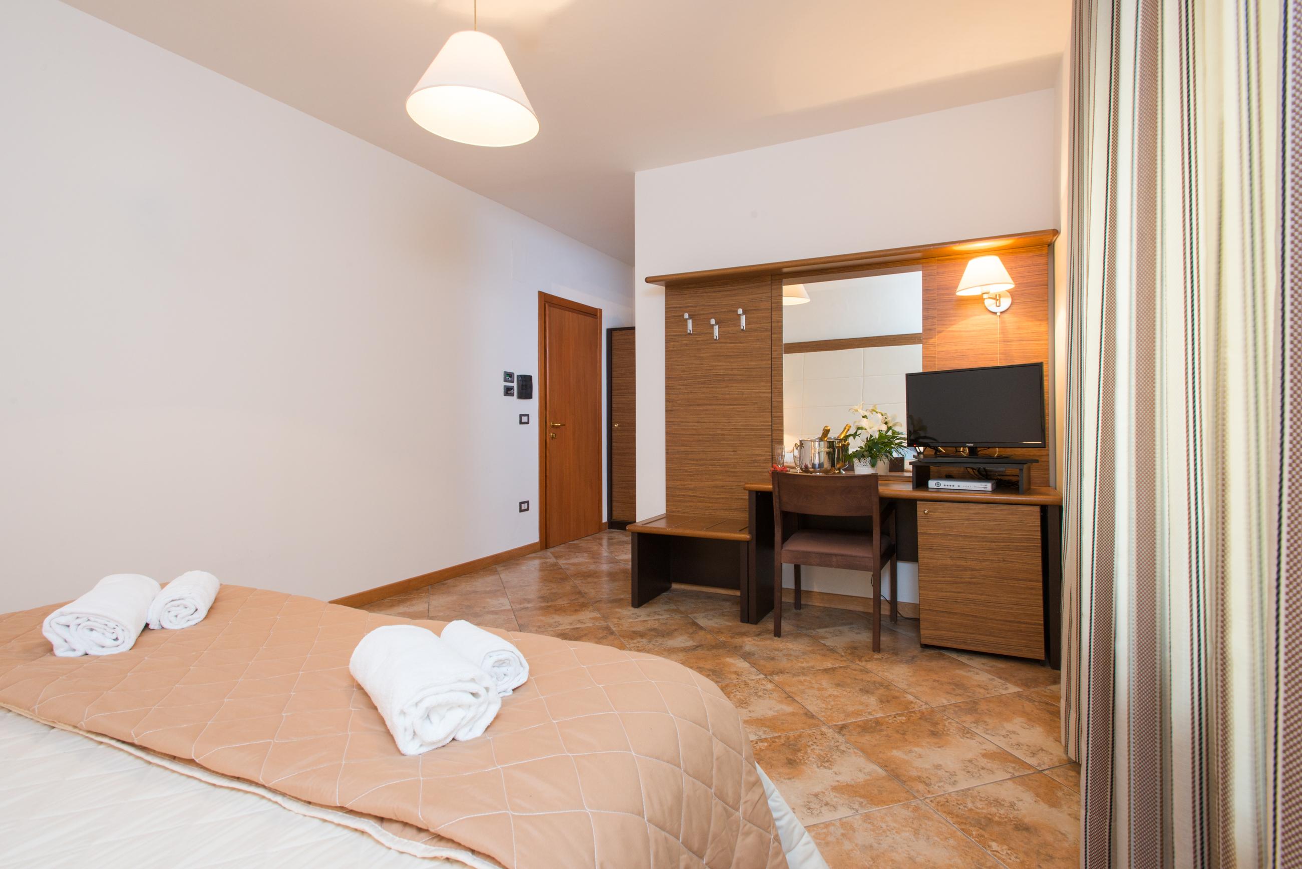 Royal Hotel Cosenza Esterno foto
