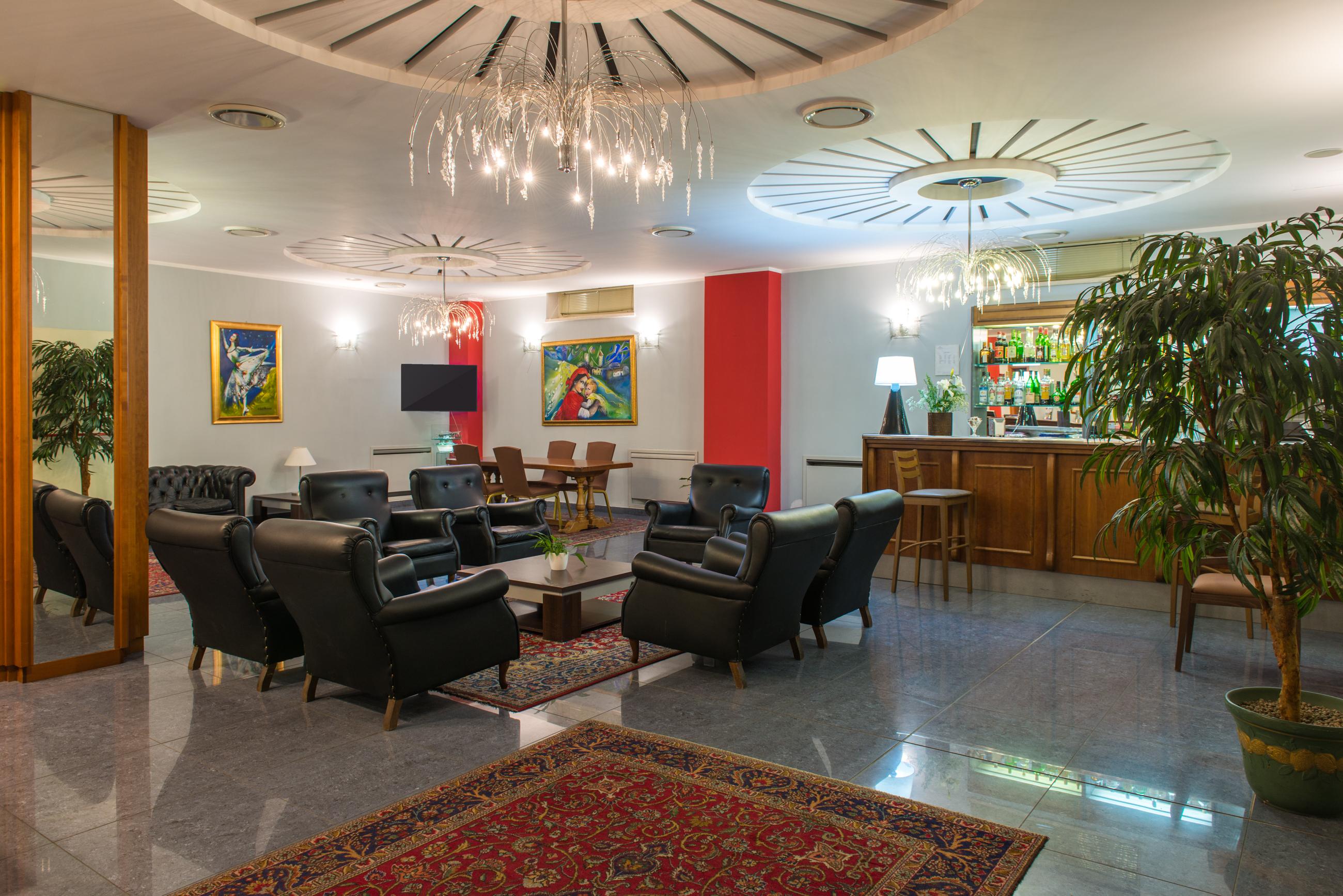 Royal Hotel Cosenza Esterno foto
