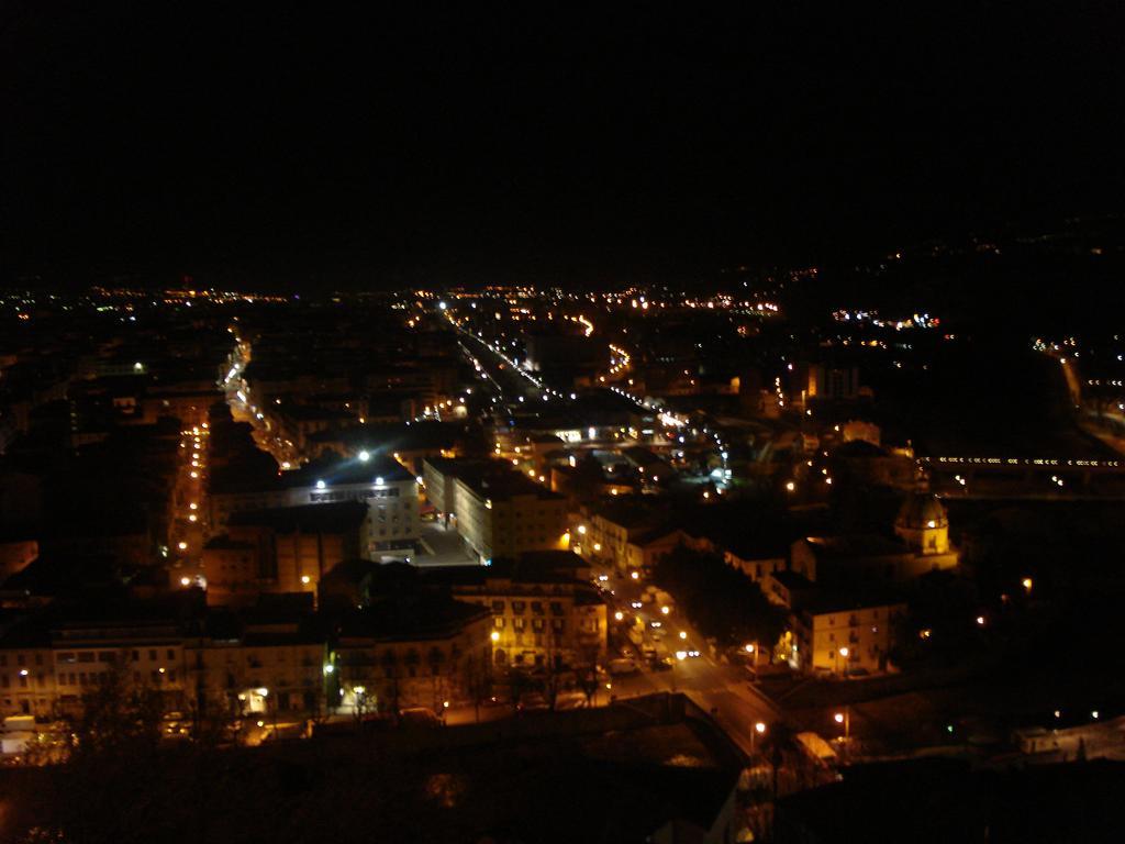 Royal Hotel Cosenza Esterno foto